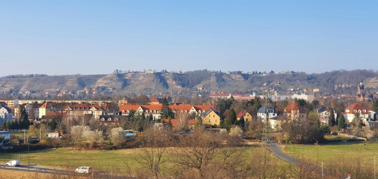 Ferienwohnung Am Elberadweg Dresde Exterior foto